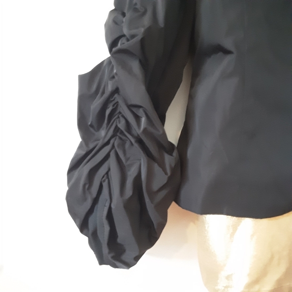 Dinh Ba Feminine Cropped Black Taffeta Jacket - Picture 6 of 8